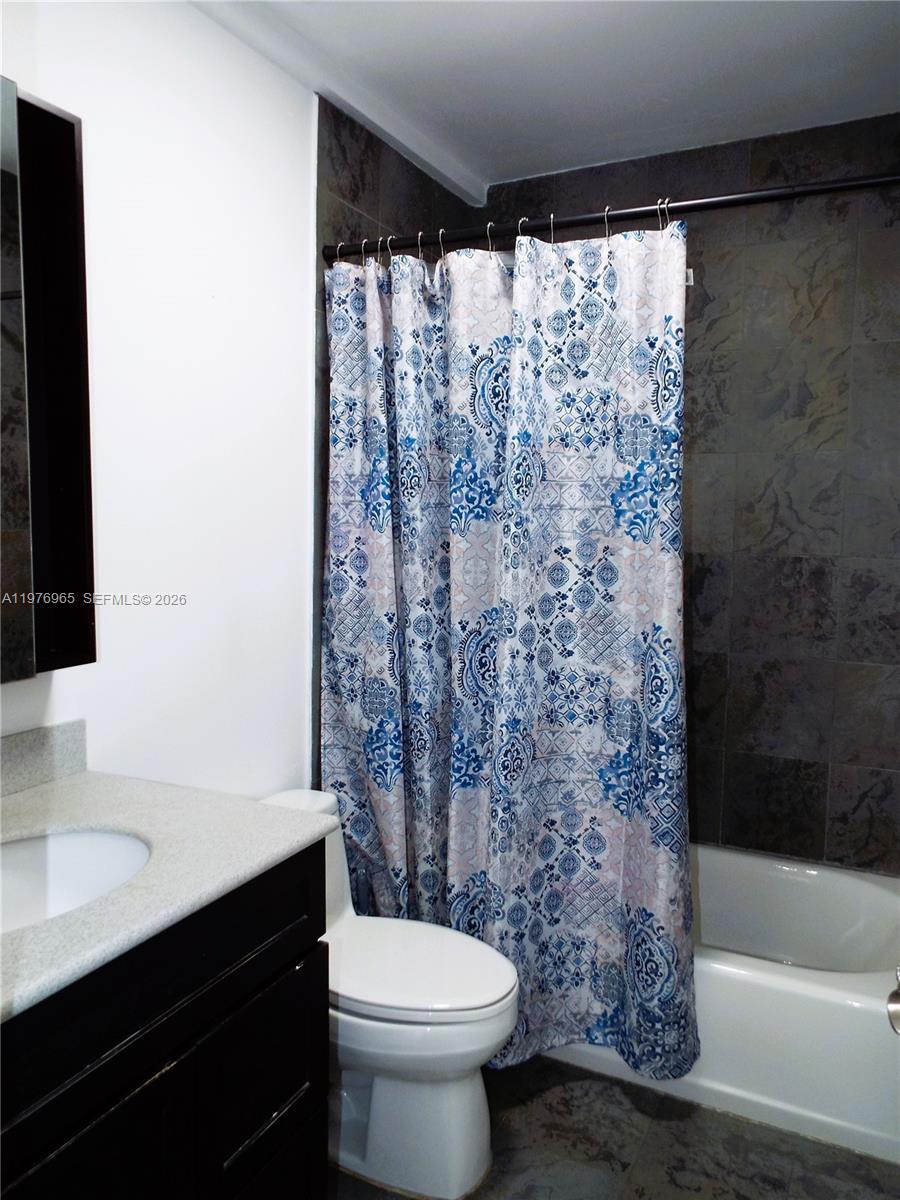 POINCIANA POINTE PHASE 1 - Residential Lease