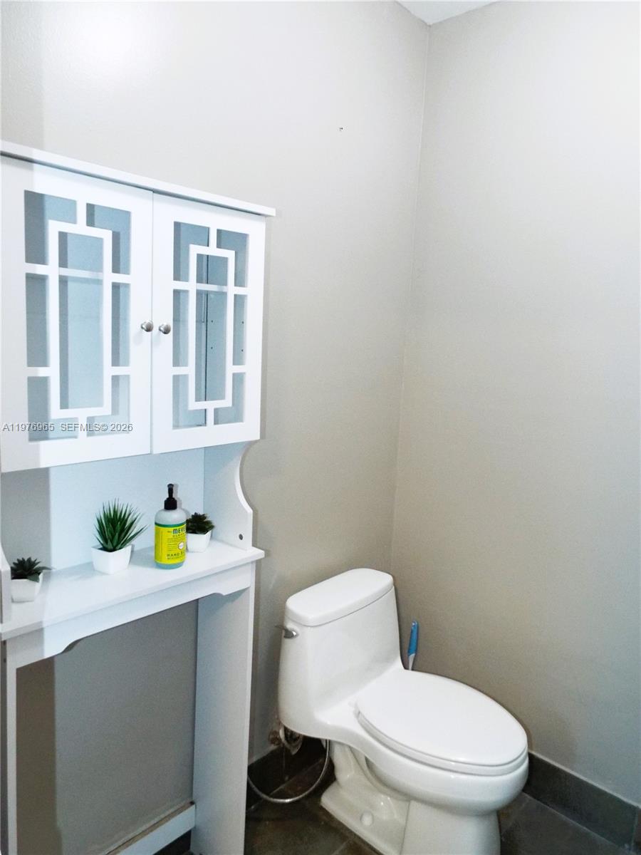 POINCIANA POINTE PHASE 1 - Residential Lease