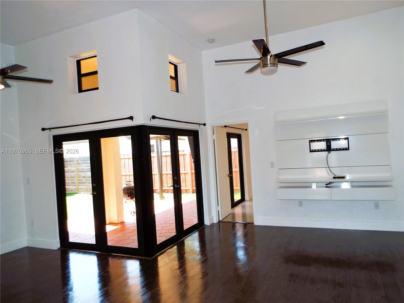 POINCIANA POINTE PHASE 1 - Residential Lease