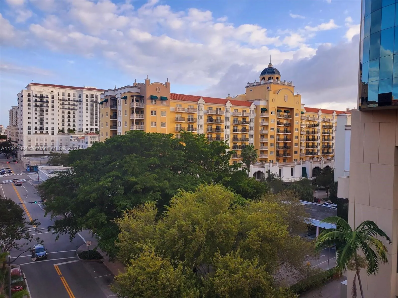 Coral Gables, Florida 33134, United States, 2 Bedrooms Bedrooms, ,2 BathroomsBathrooms,Residential,Active,139943