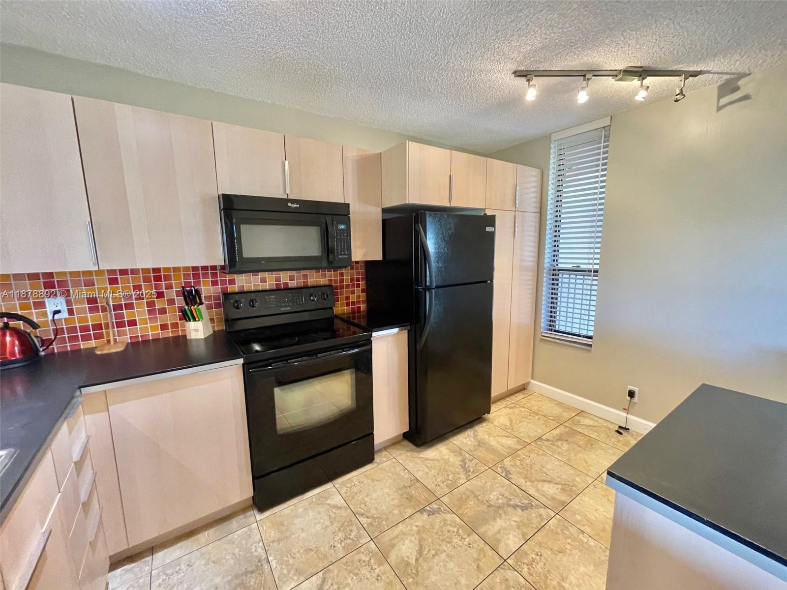 CORAL GATE III CONDO - Residential