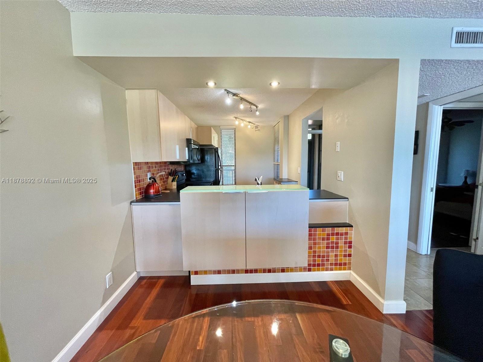 CORAL GATE III CONDO - Residential