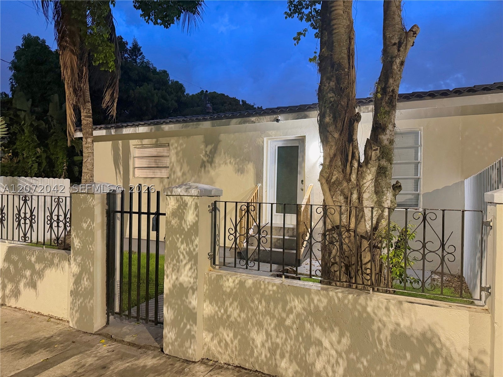 1500 SW 10th St Side