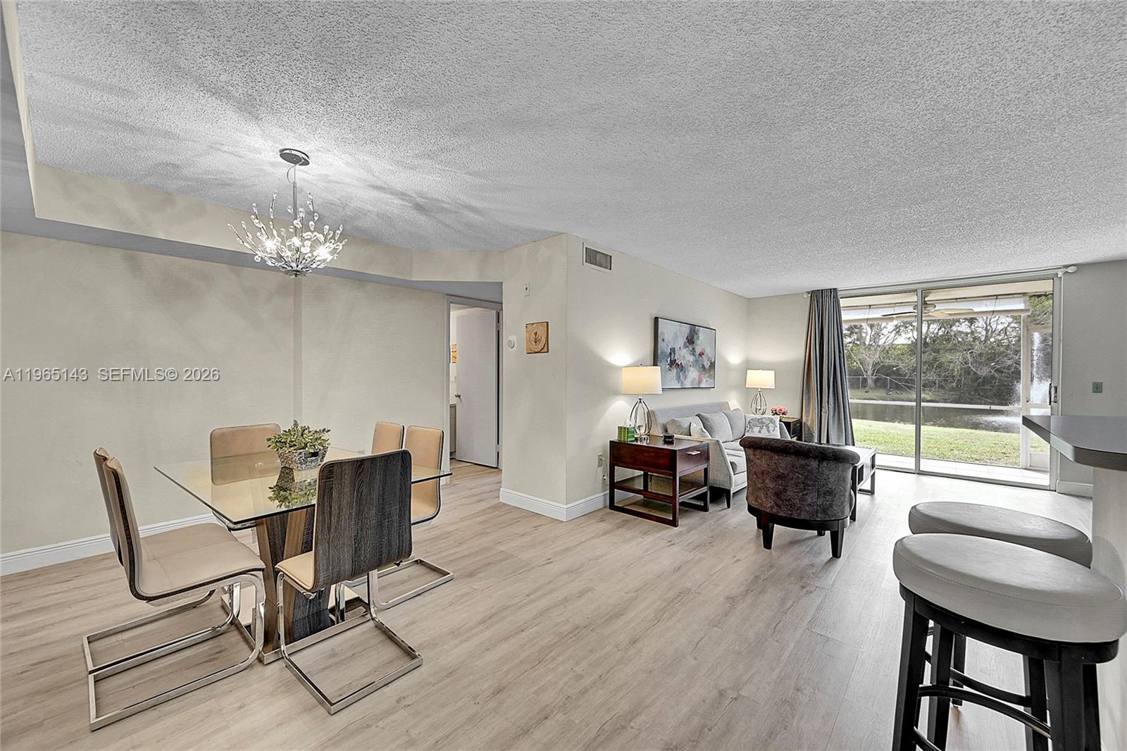 5936 Morningstar Cir 104, Delray Beach, FL, 33484/$275,000 4 5936 Morningstar Cir 104