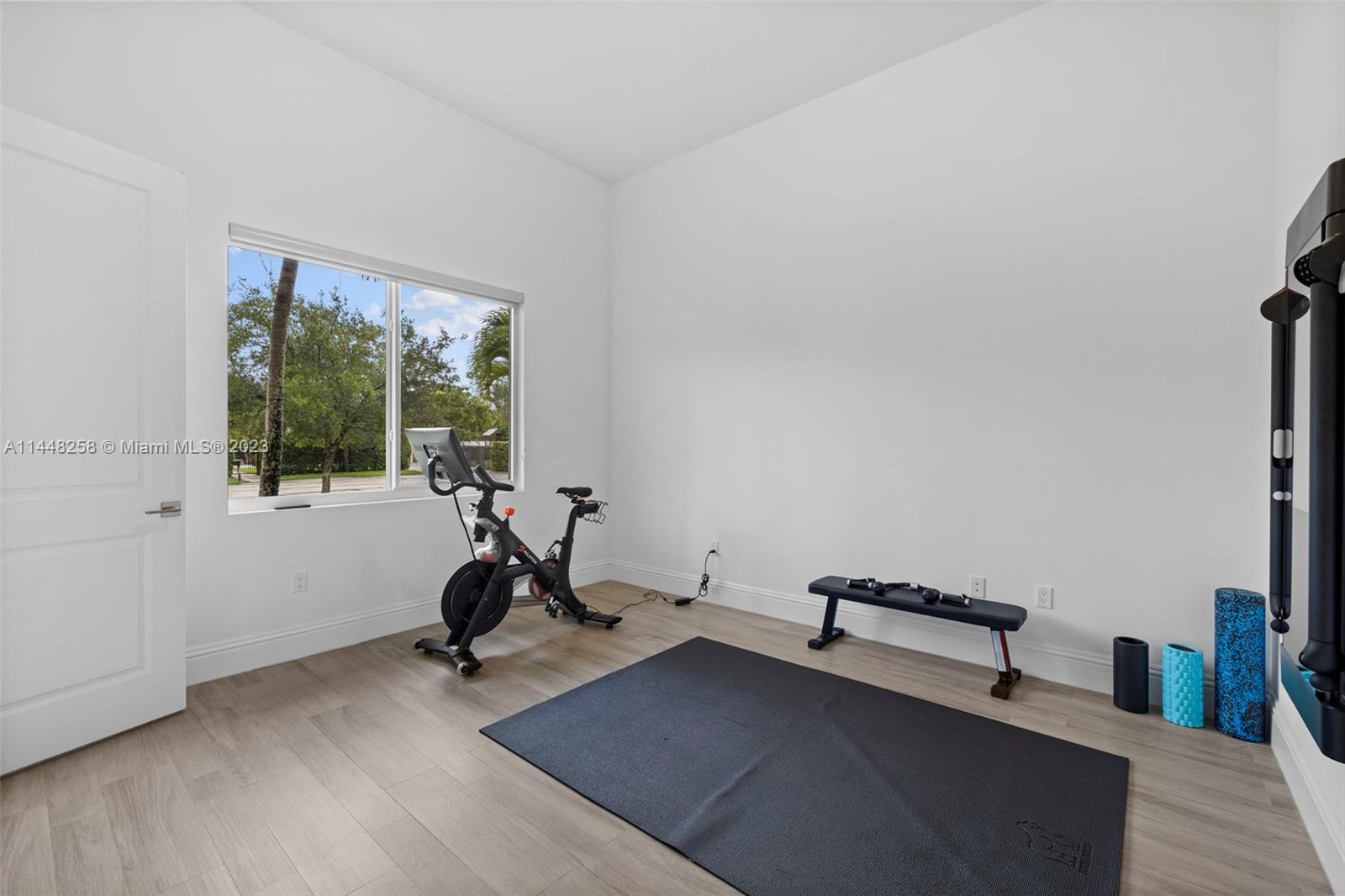 NIKIS PLACE SUBDIVISION - Residential Lease