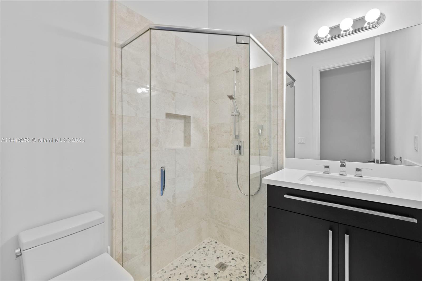 NIKIS PLACE SUBDIVISION - Residential Lease