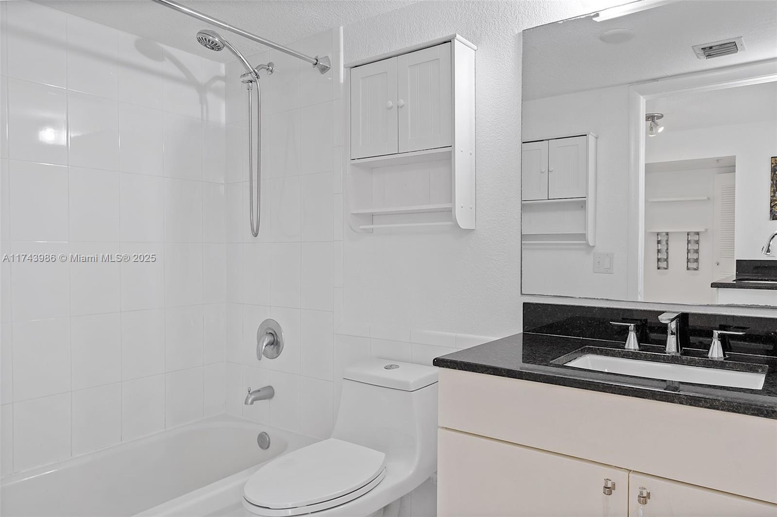 SAN LORENZO CONDO - Residential