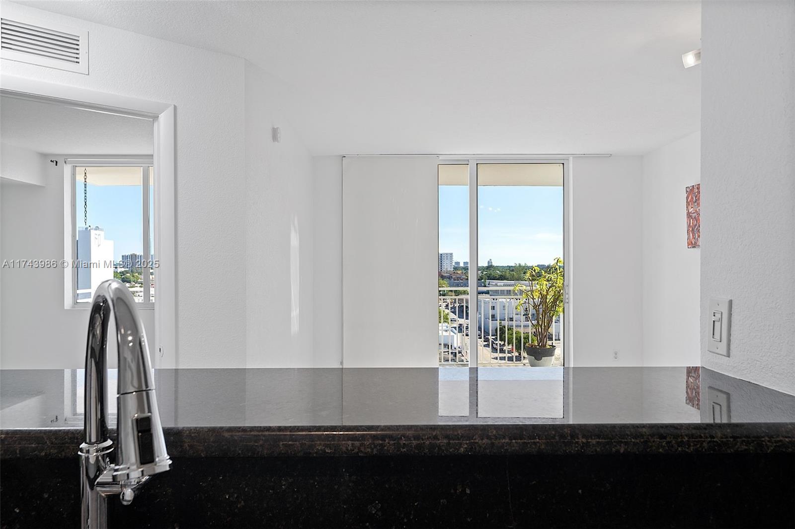 SAN LORENZO CONDO - Residential