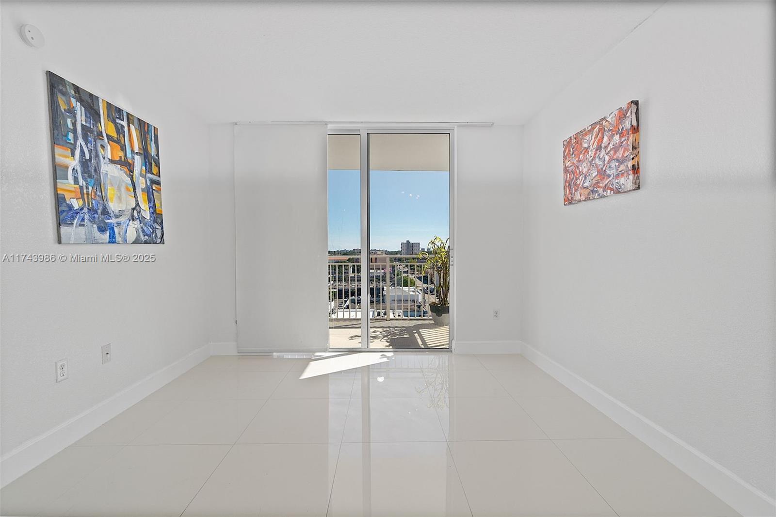 SAN LORENZO CONDO - Residential