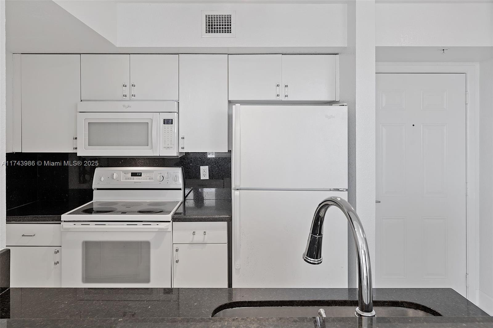 SAN LORENZO CONDO - Residential