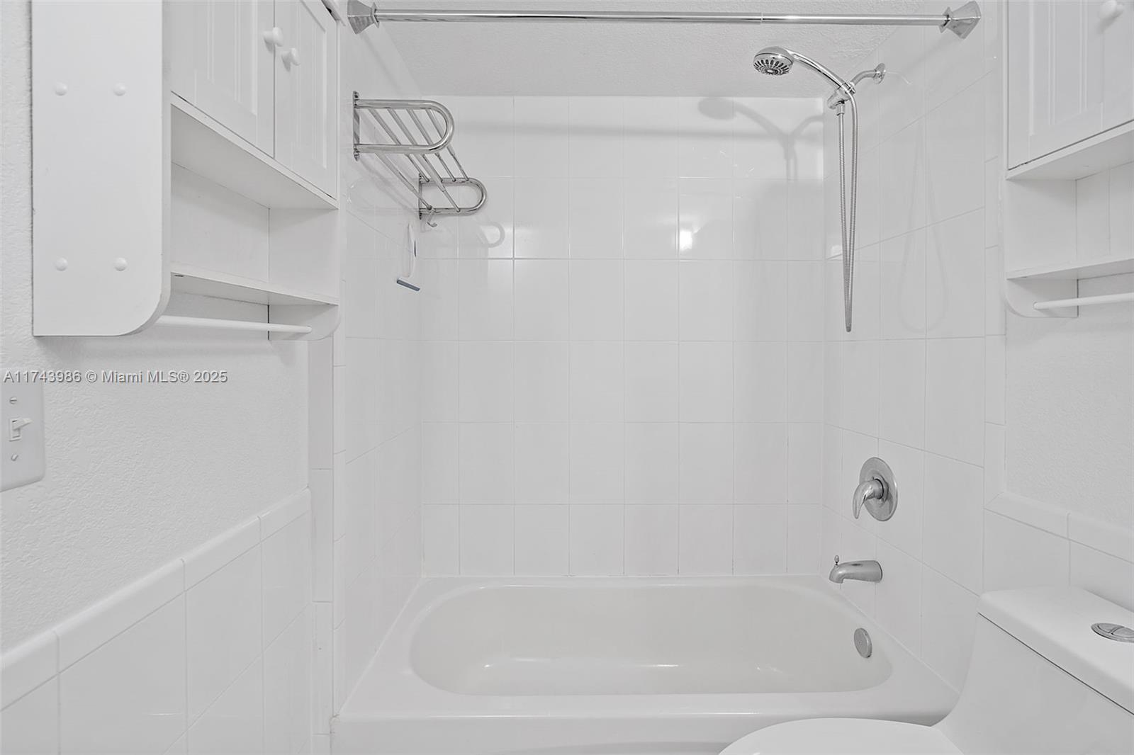 SAN LORENZO CONDO - Residential