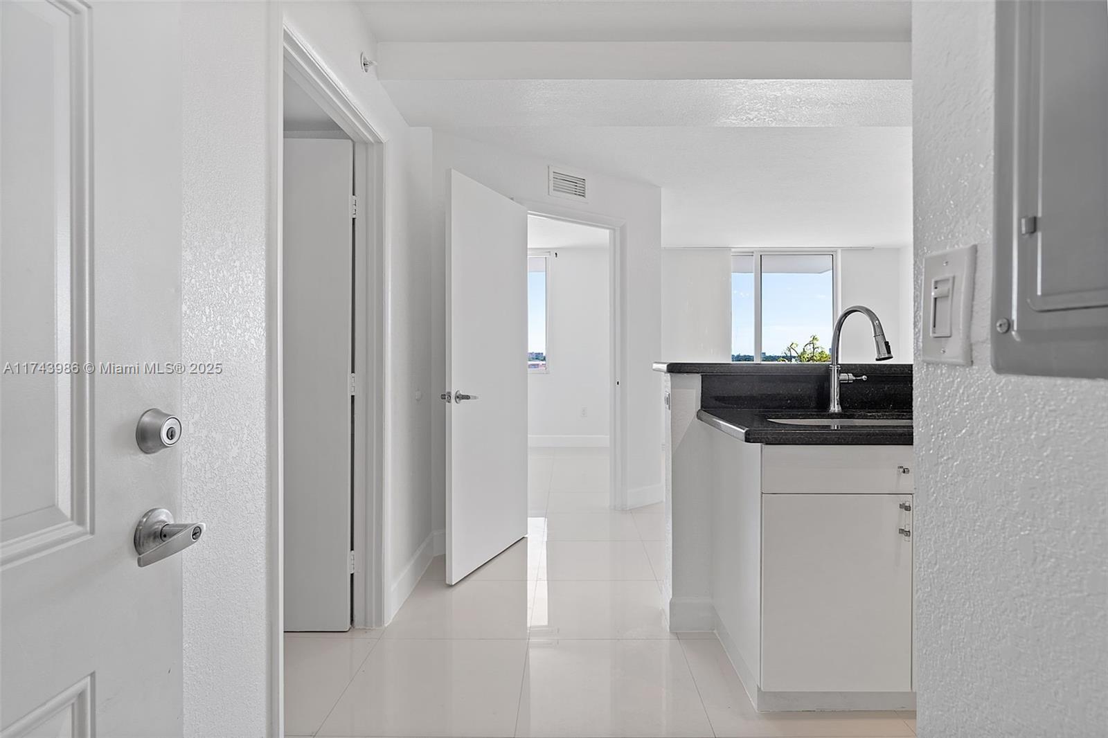 SAN LORENZO CONDO - Residential