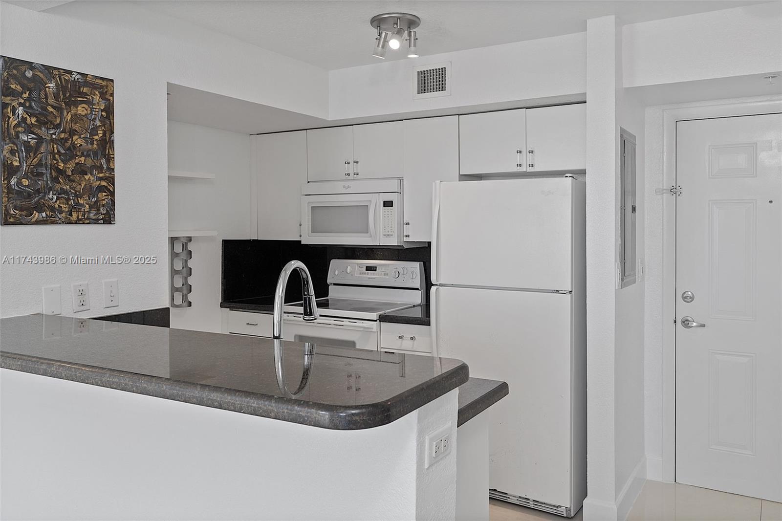 SAN LORENZO CONDO - Residential