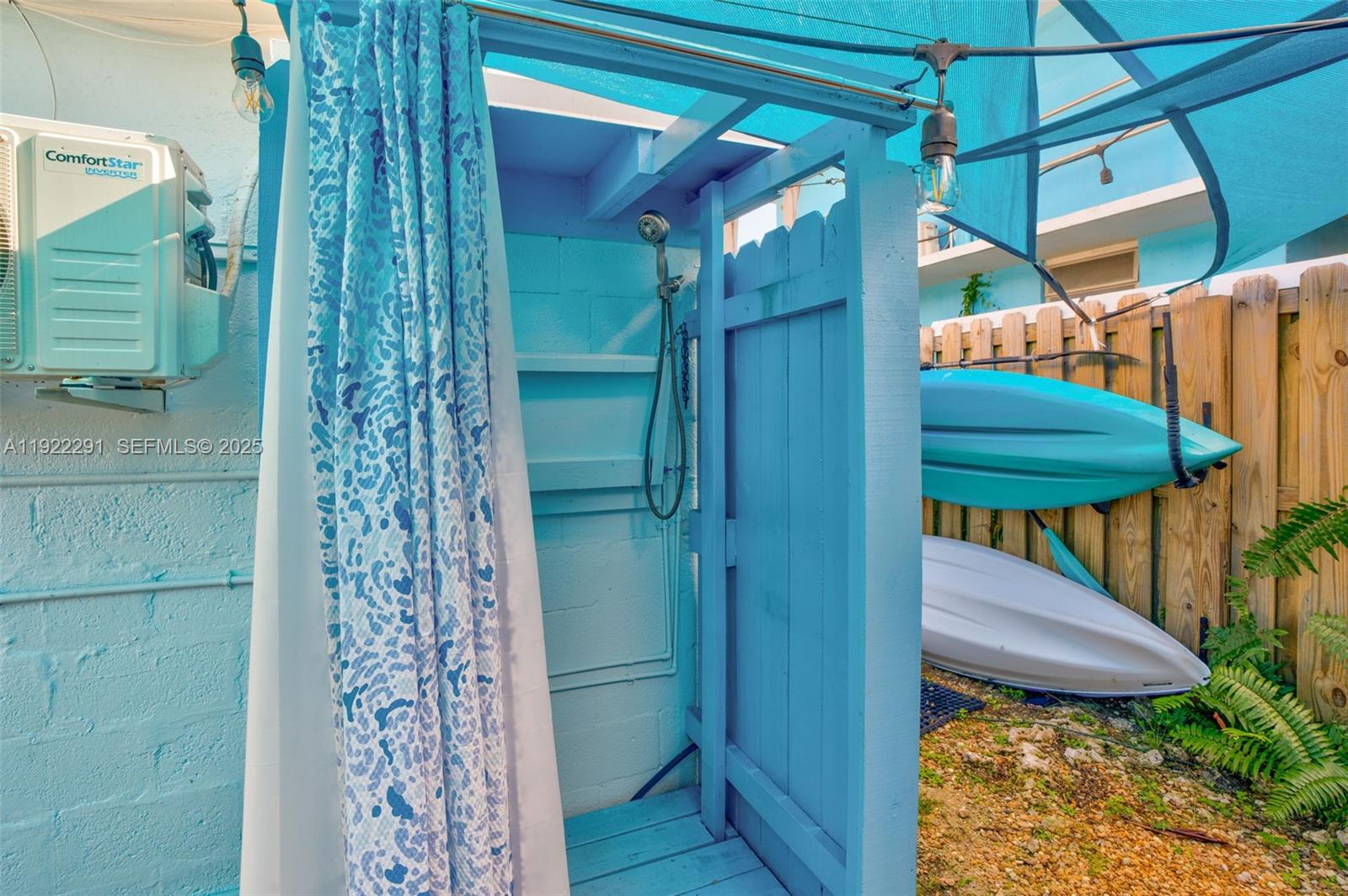 PIRATES COVE - Residential