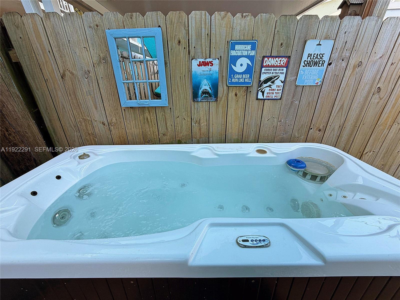 PIRATES COVE - Residential