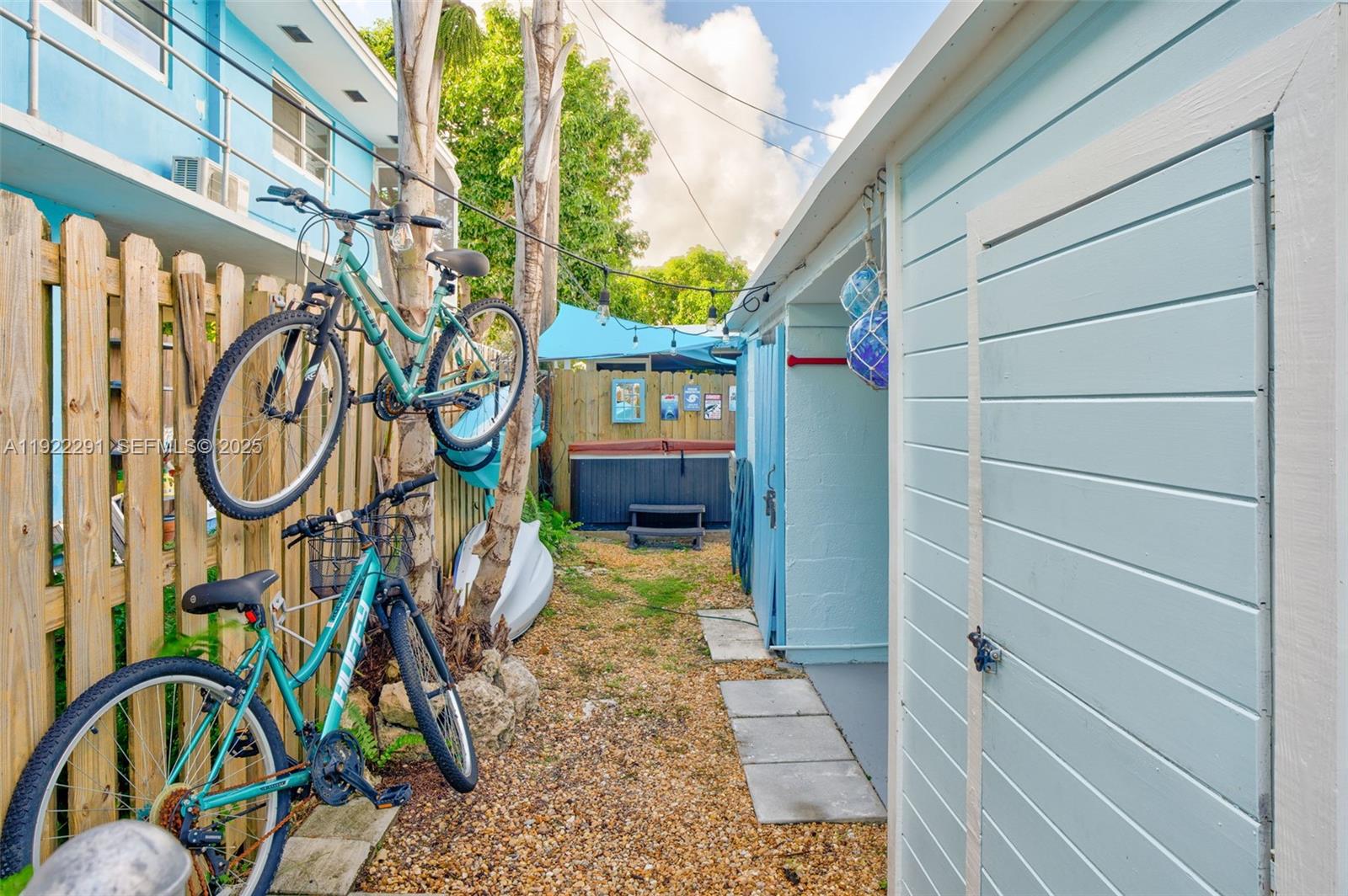 PIRATES COVE - Residential