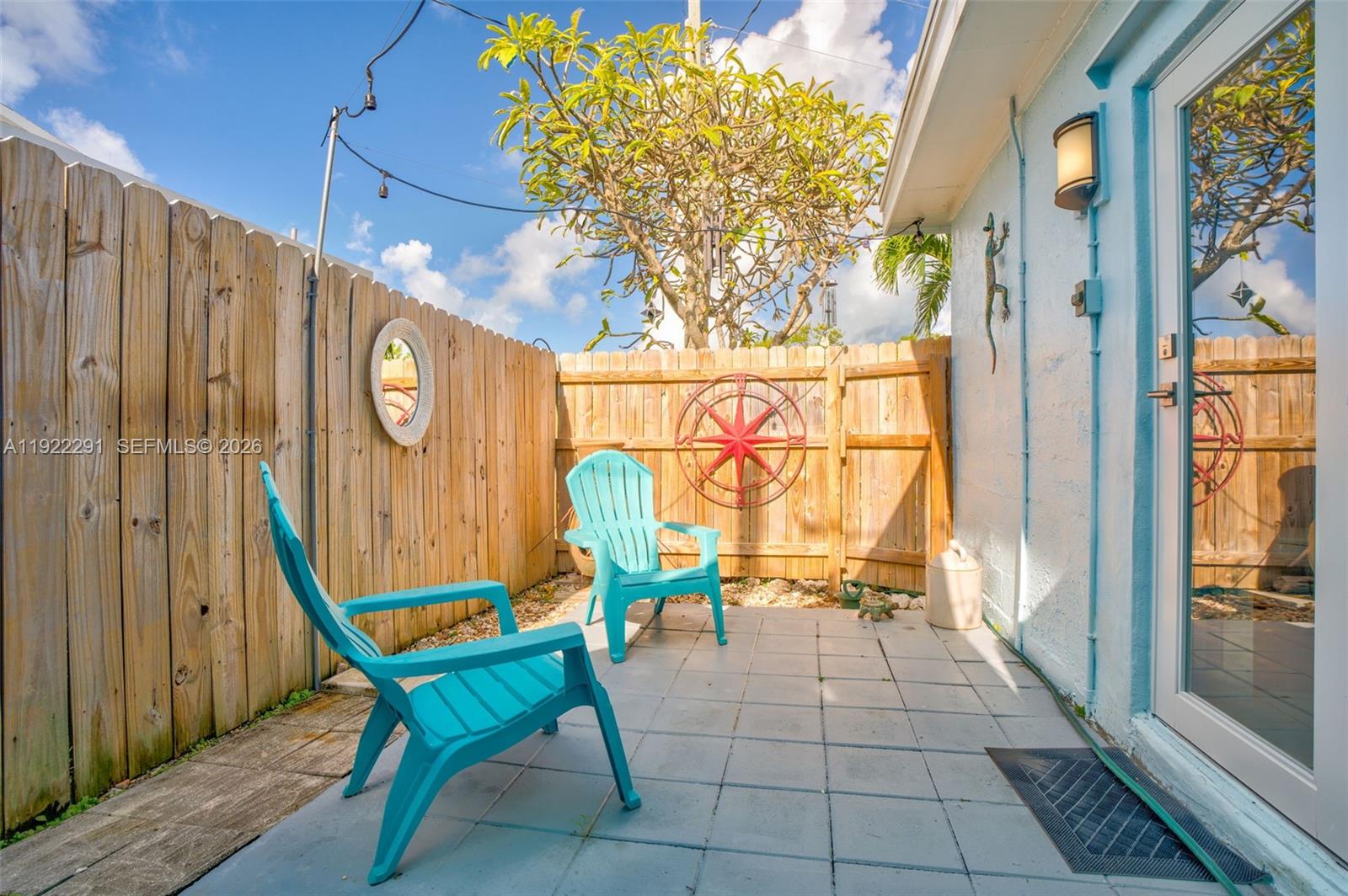 PIRATES COVE - Residential