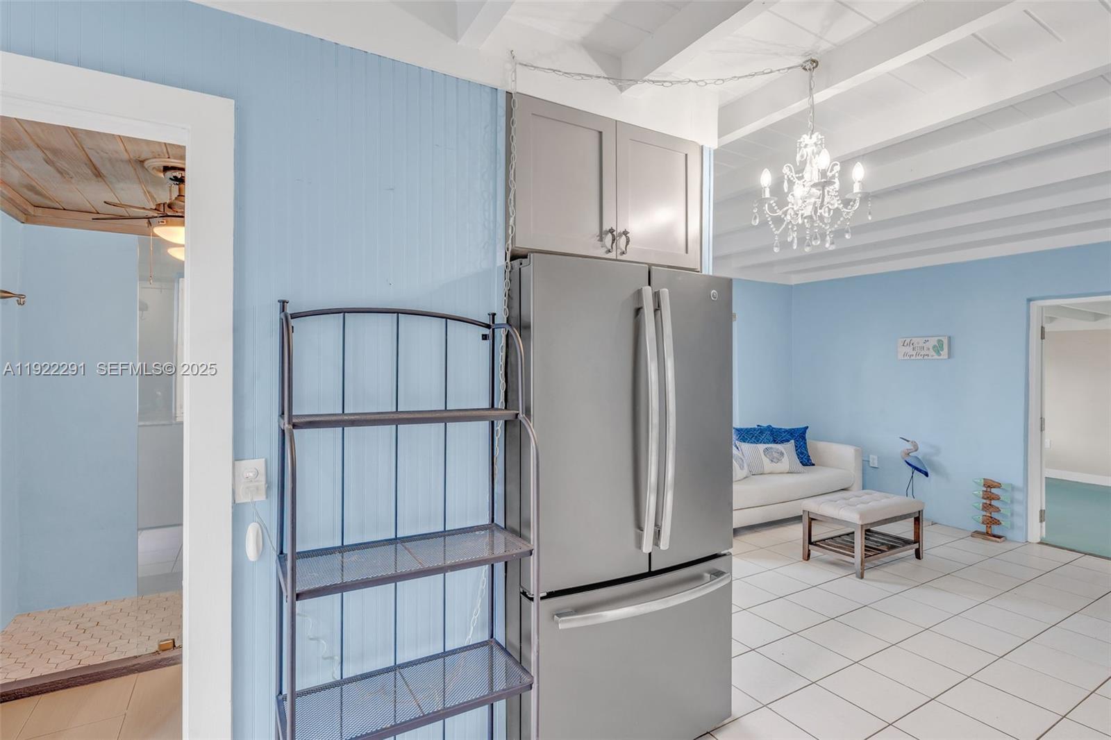 PIRATES COVE - Residential