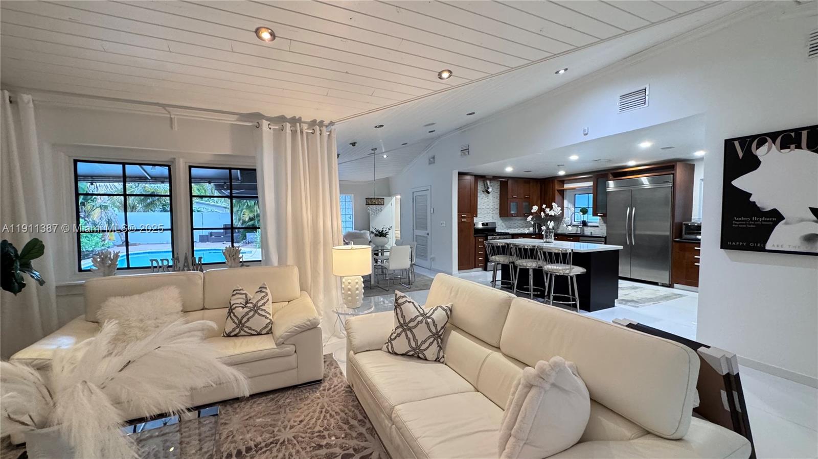 HOLLYWOOD LAKES SEC - Residential Lease