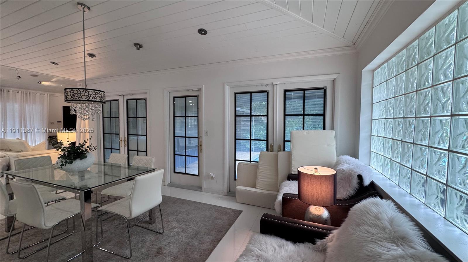 HOLLYWOOD LAKES SEC - Residential Lease