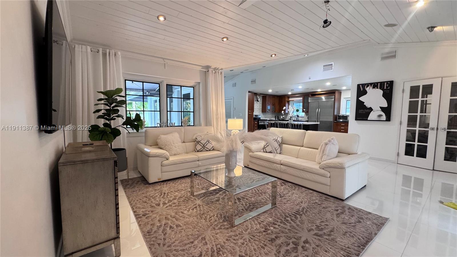 HOLLYWOOD LAKES SEC - Residential Lease