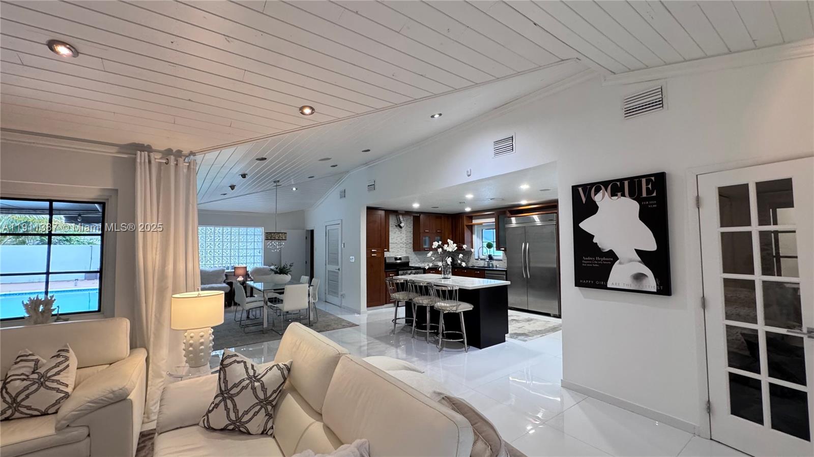 HOLLYWOOD LAKES SEC - Residential Lease