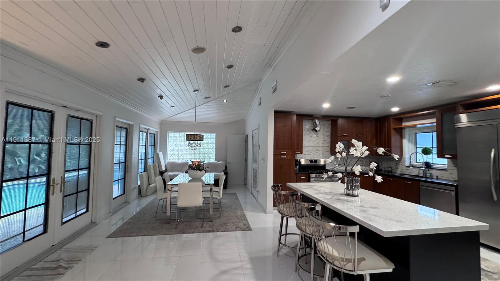 HOLLYWOOD LAKES SEC - Residential Lease