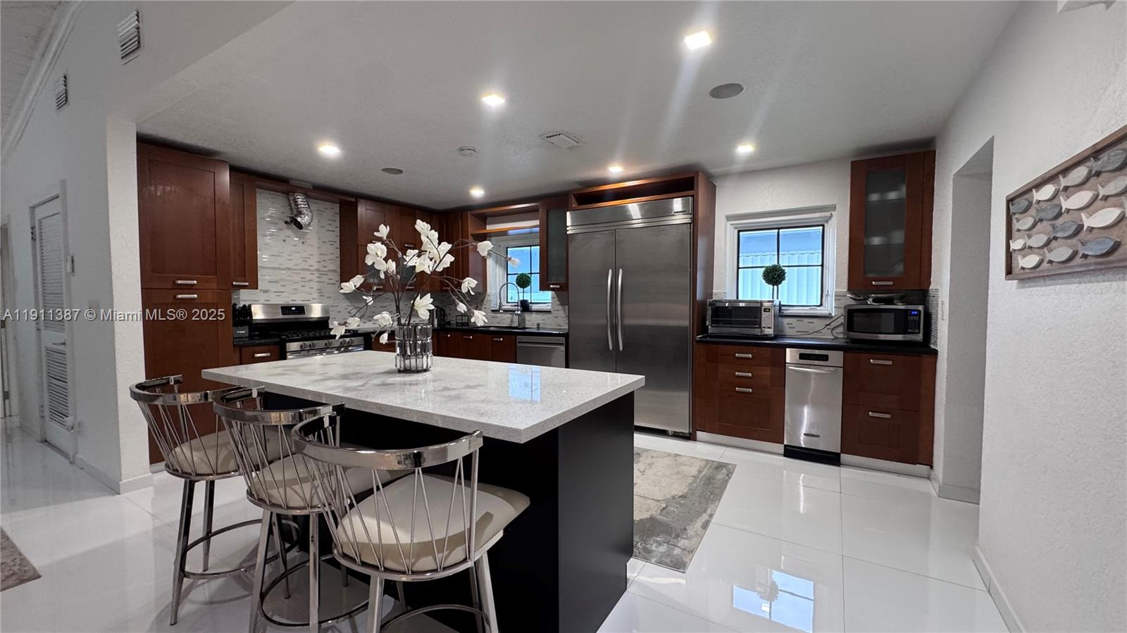 HOLLYWOOD LAKES SEC - Residential Lease