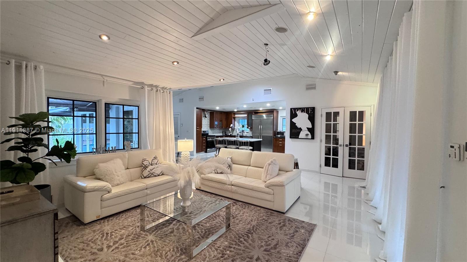 HOLLYWOOD LAKES SEC - Residential Lease