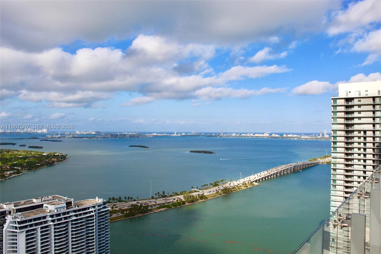 PARAISO BAYVIEWS CONDO - Residential