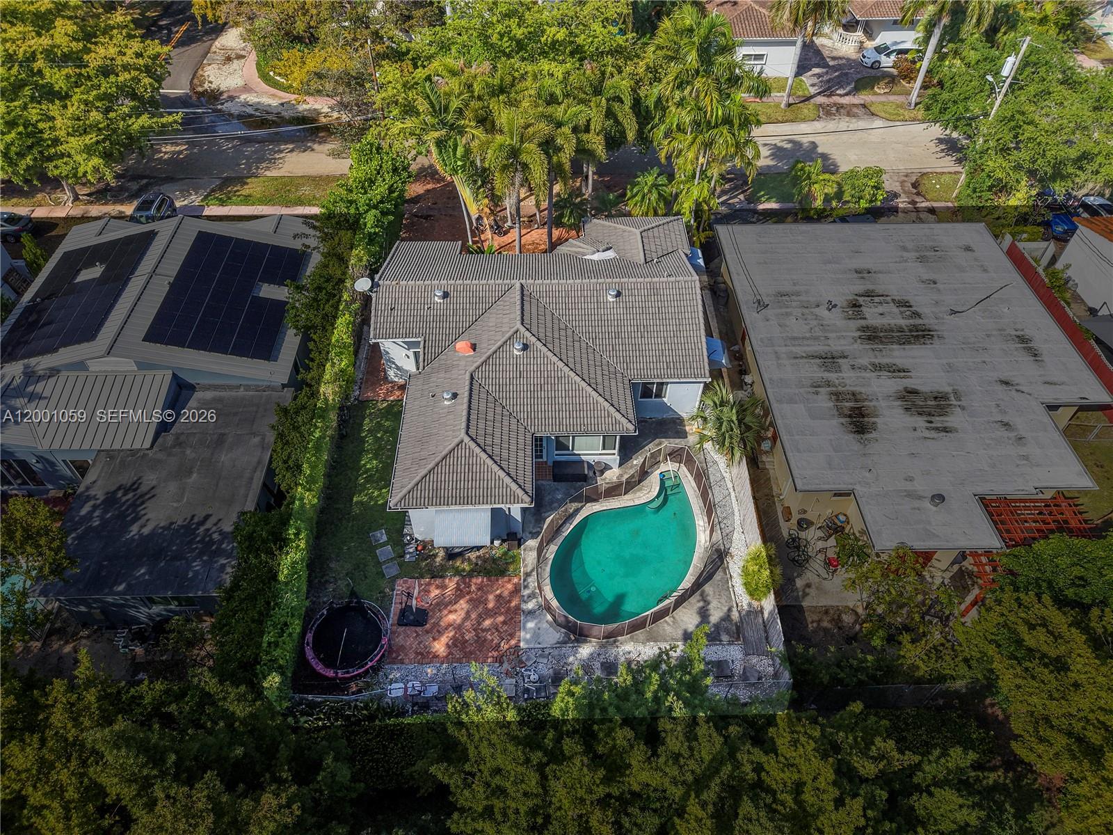 NAUTILUS EXTENSION 4TH - Residential Lease