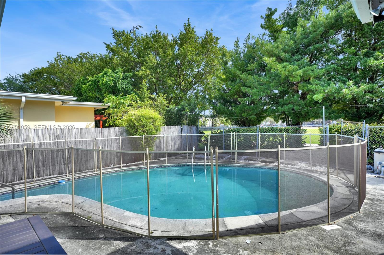 NAUTILUS EXTENSION 4TH - Residential Lease