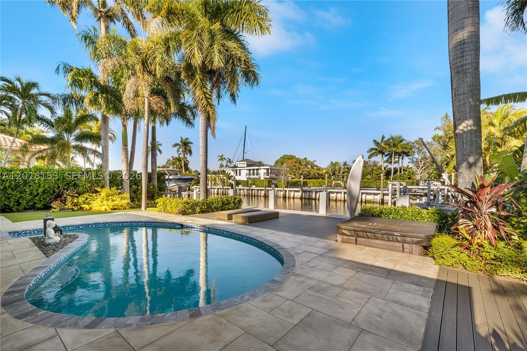 Photo of 2309 Desota Dr #2309, Fort Lauderdale, FL 33301 (MLS # A12018153)