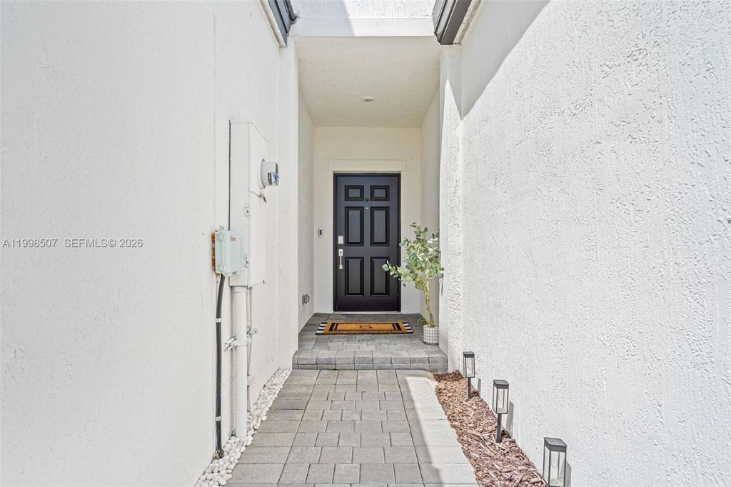 Photo of 4917 Oakmont Dr, Dania Beach, FL 33312 (MLS # A11998507)