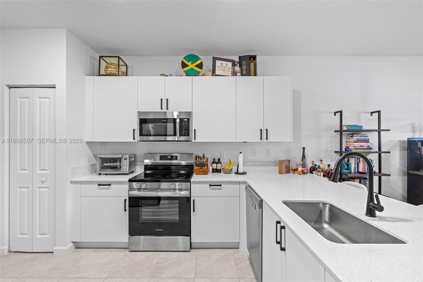 DANIA PRESERVE - Residential Lease