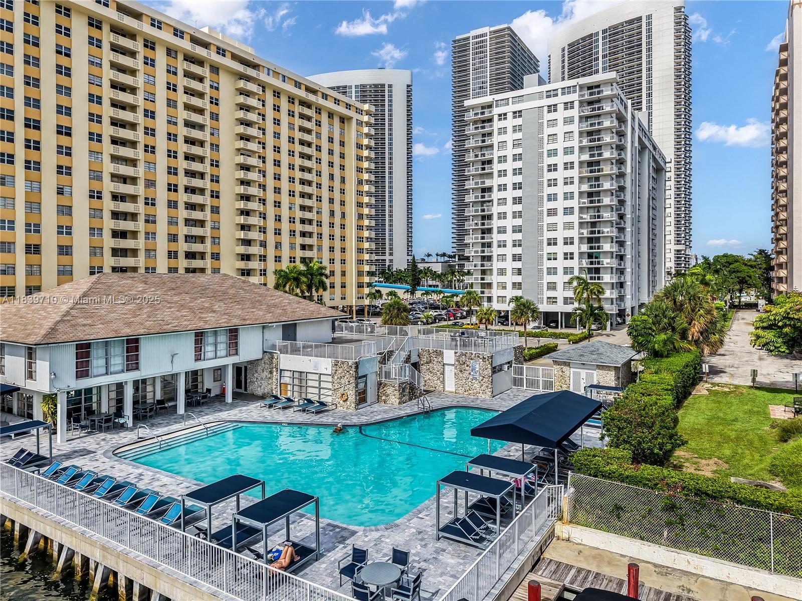 PLAZA TOWERS SOUTH CONDO - Residential