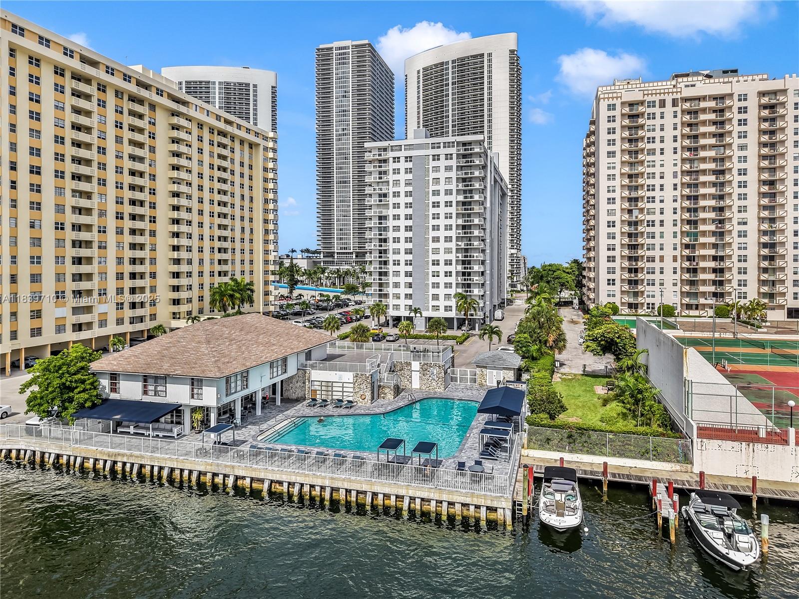 PLAZA TOWERS SOUTH CONDO - Residential