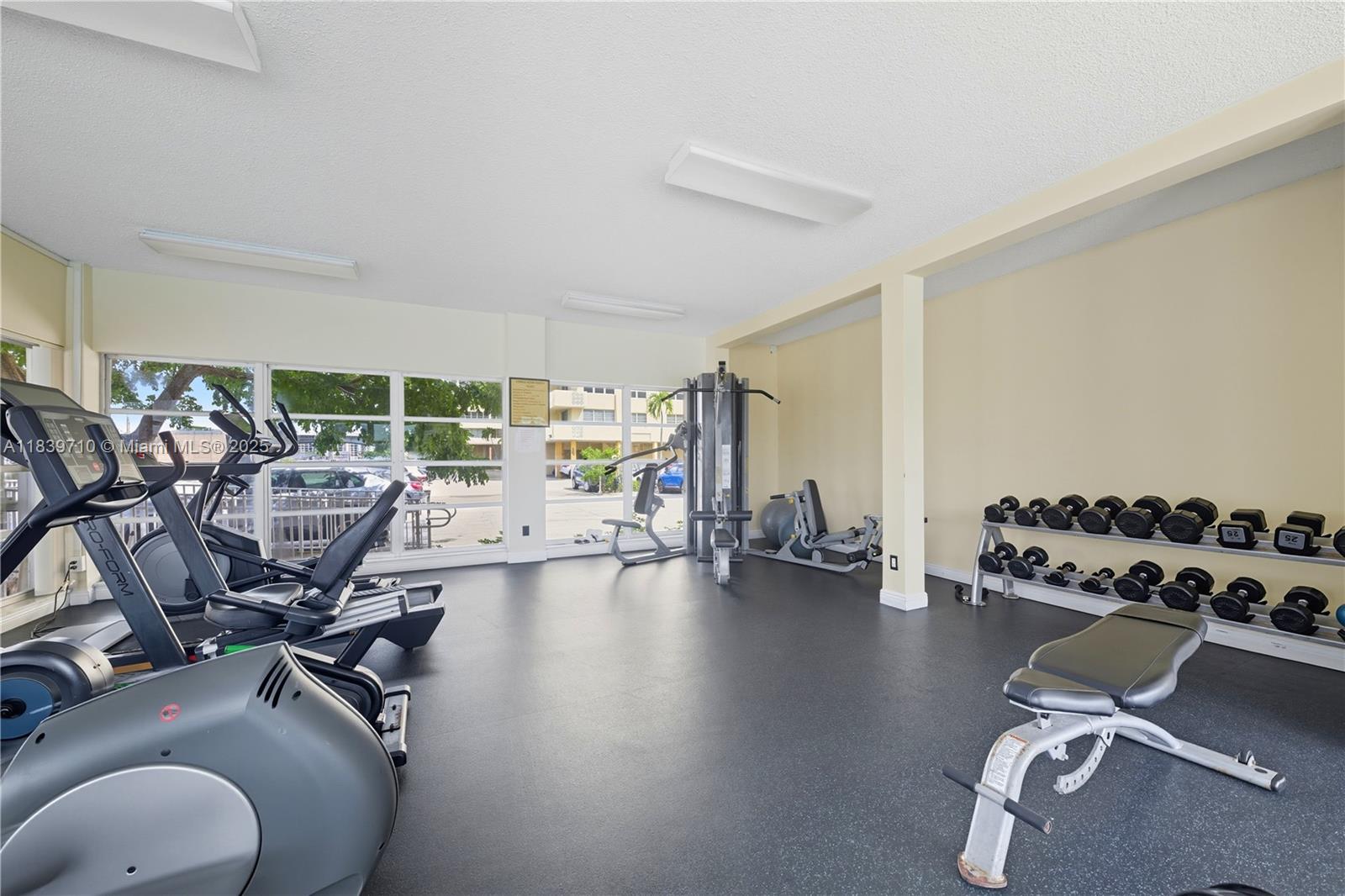 PLAZA TOWERS SOUTH CONDO - Residential