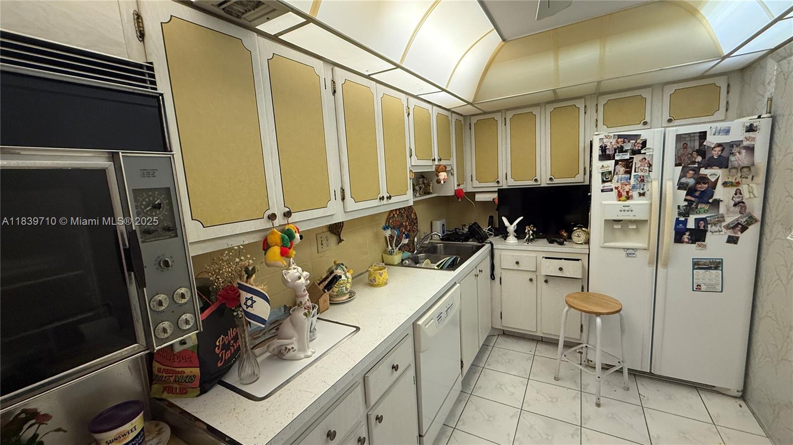 1849 S Ocean Dr 507