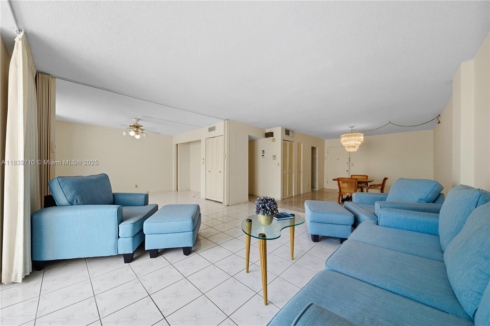 PLAZA TOWERS SOUTH CONDO - Residential