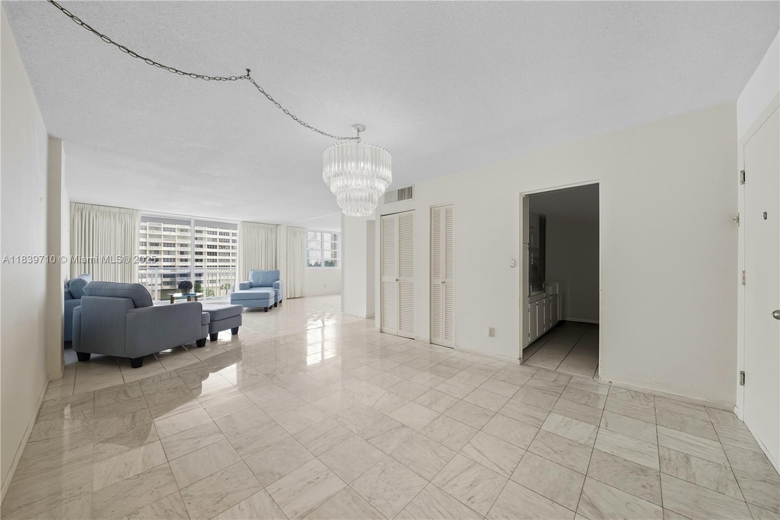 PLAZA TOWERS SOUTH CONDO - Residential