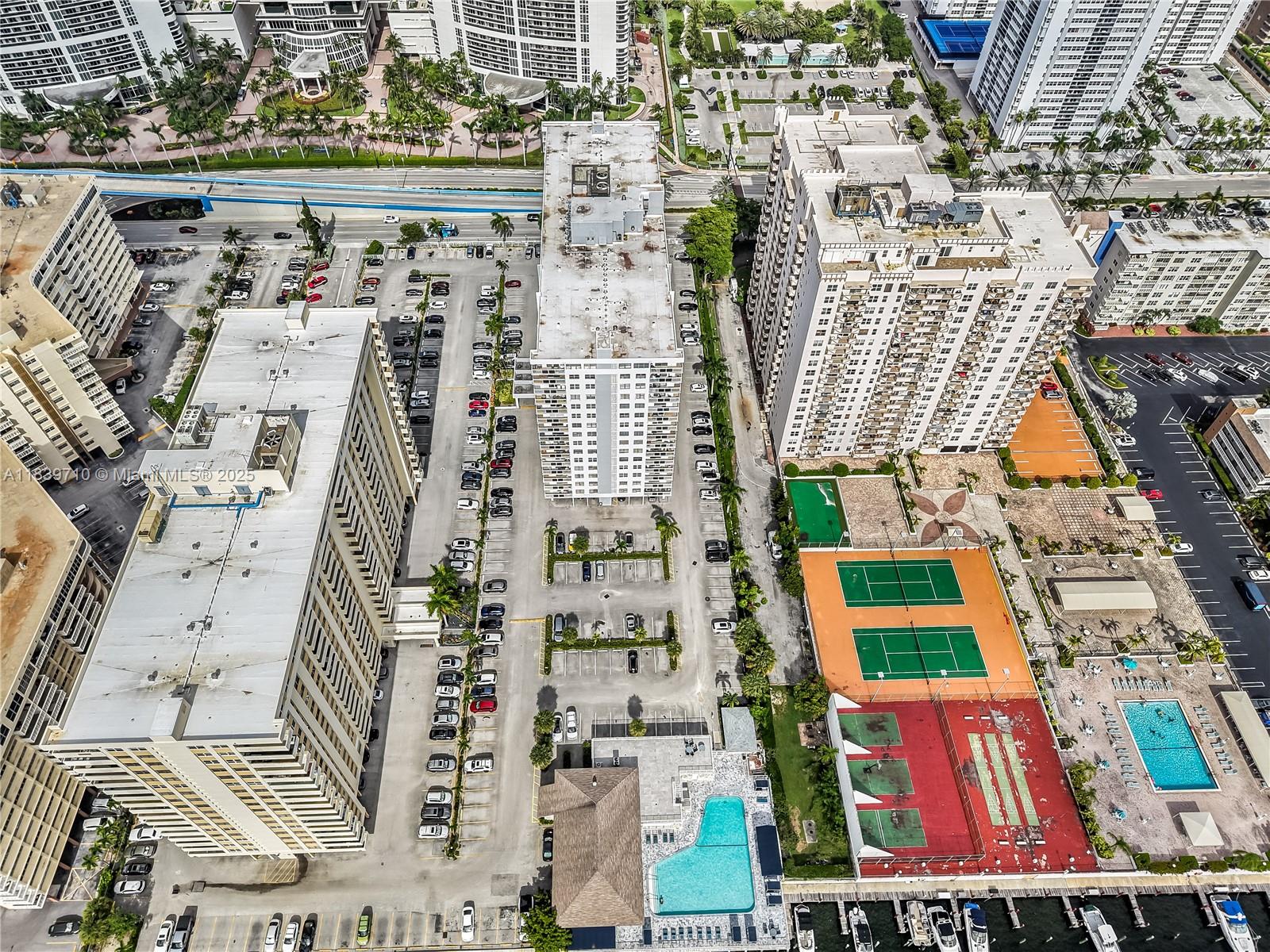 PLAZA TOWERS SOUTH CONDO - Residential