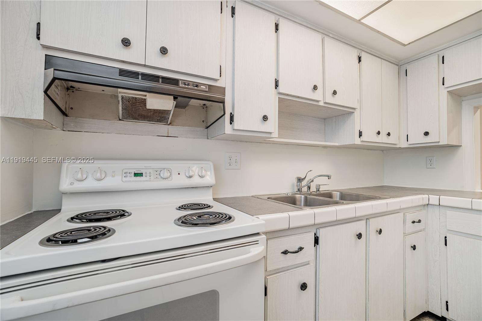 MARGATE GARDENS CONDO - Residential Lease