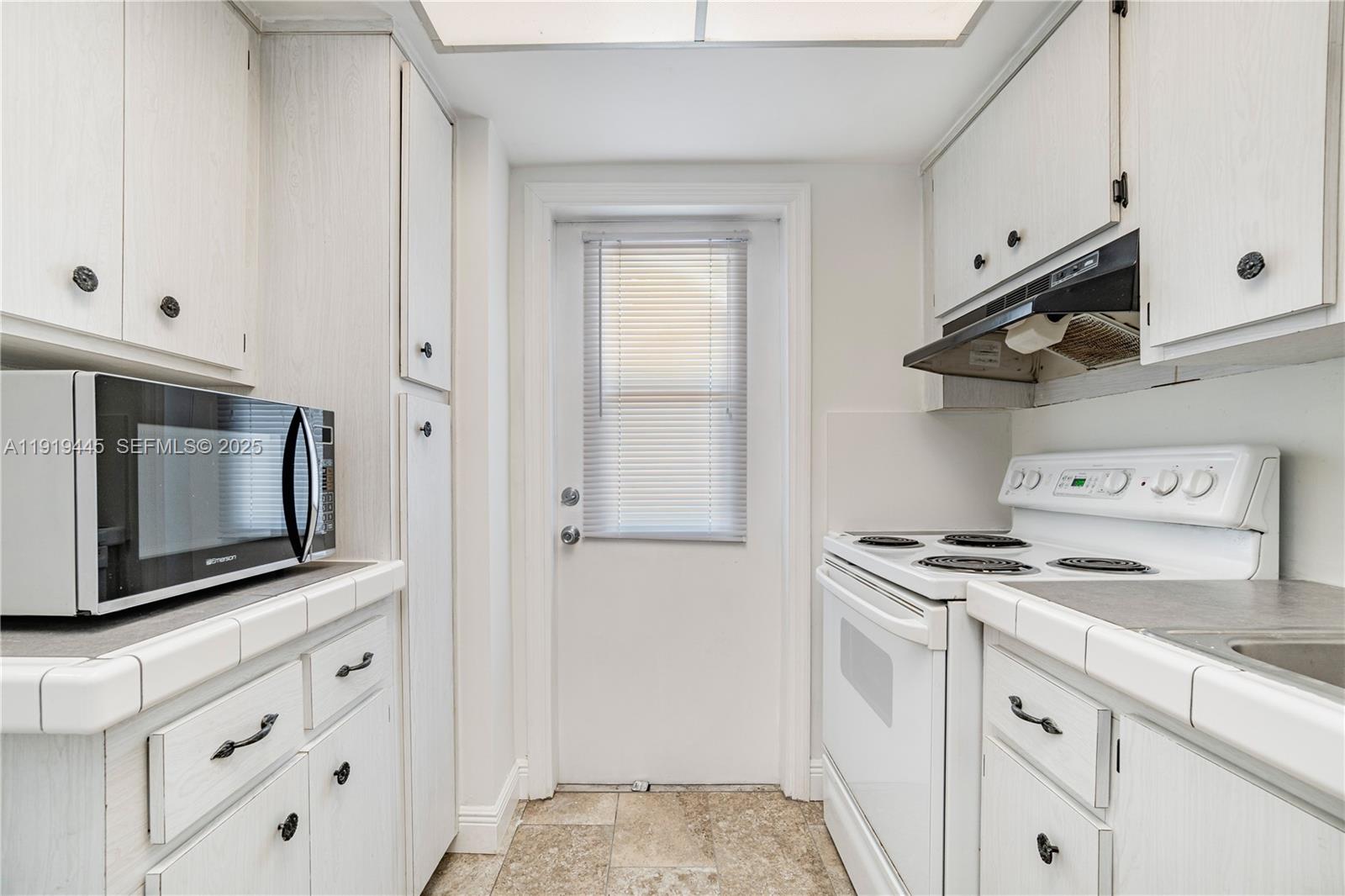 MARGATE GARDENS CONDO - Residential Lease