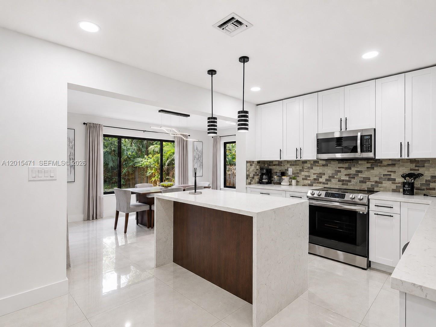 BOULEVARD ESTATES AMEN - Residential
