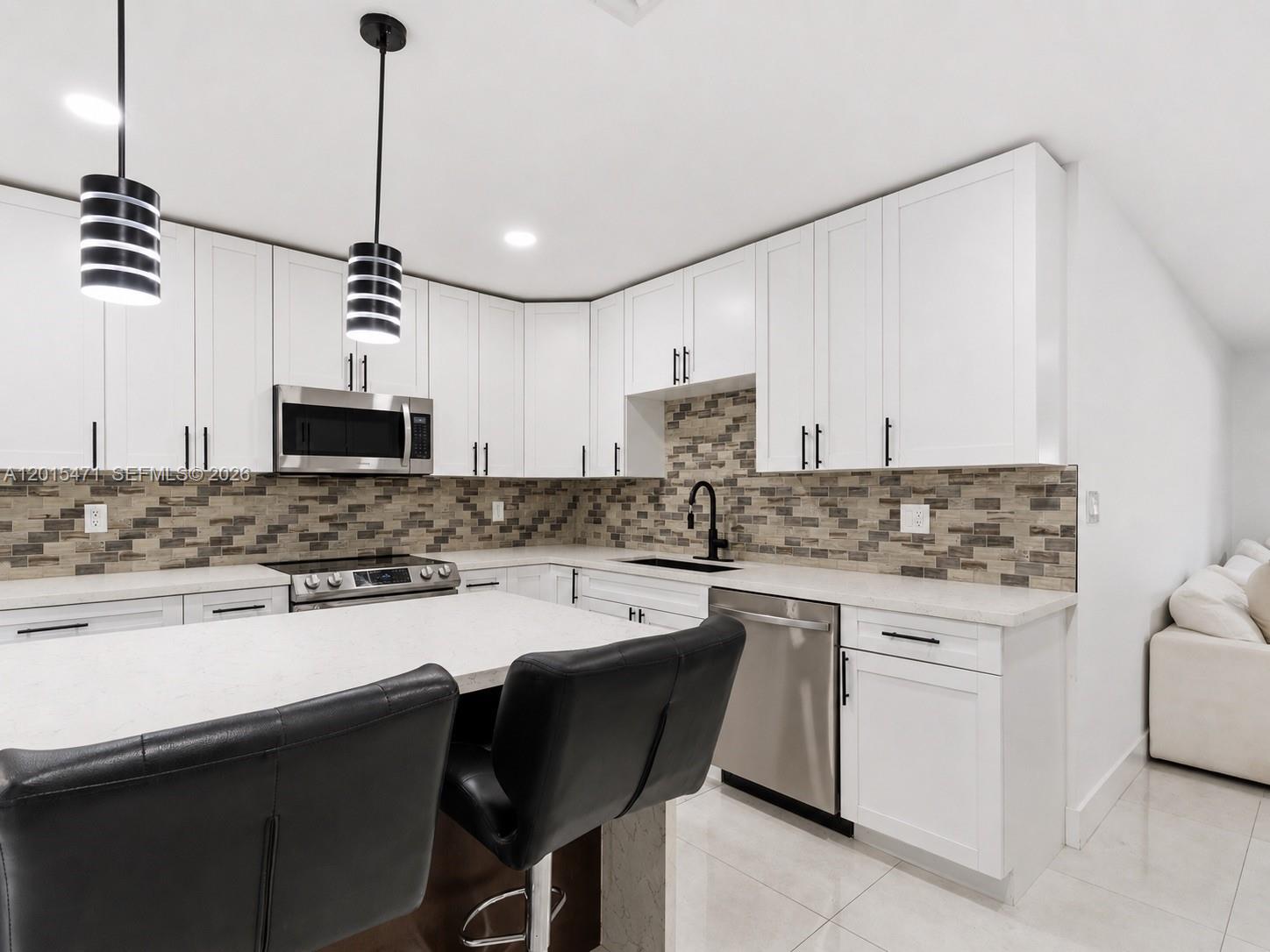 BOULEVARD ESTATES AMEN - Residential