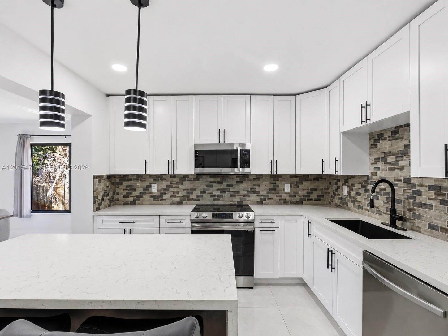 BOULEVARD ESTATES AMEN - Residential