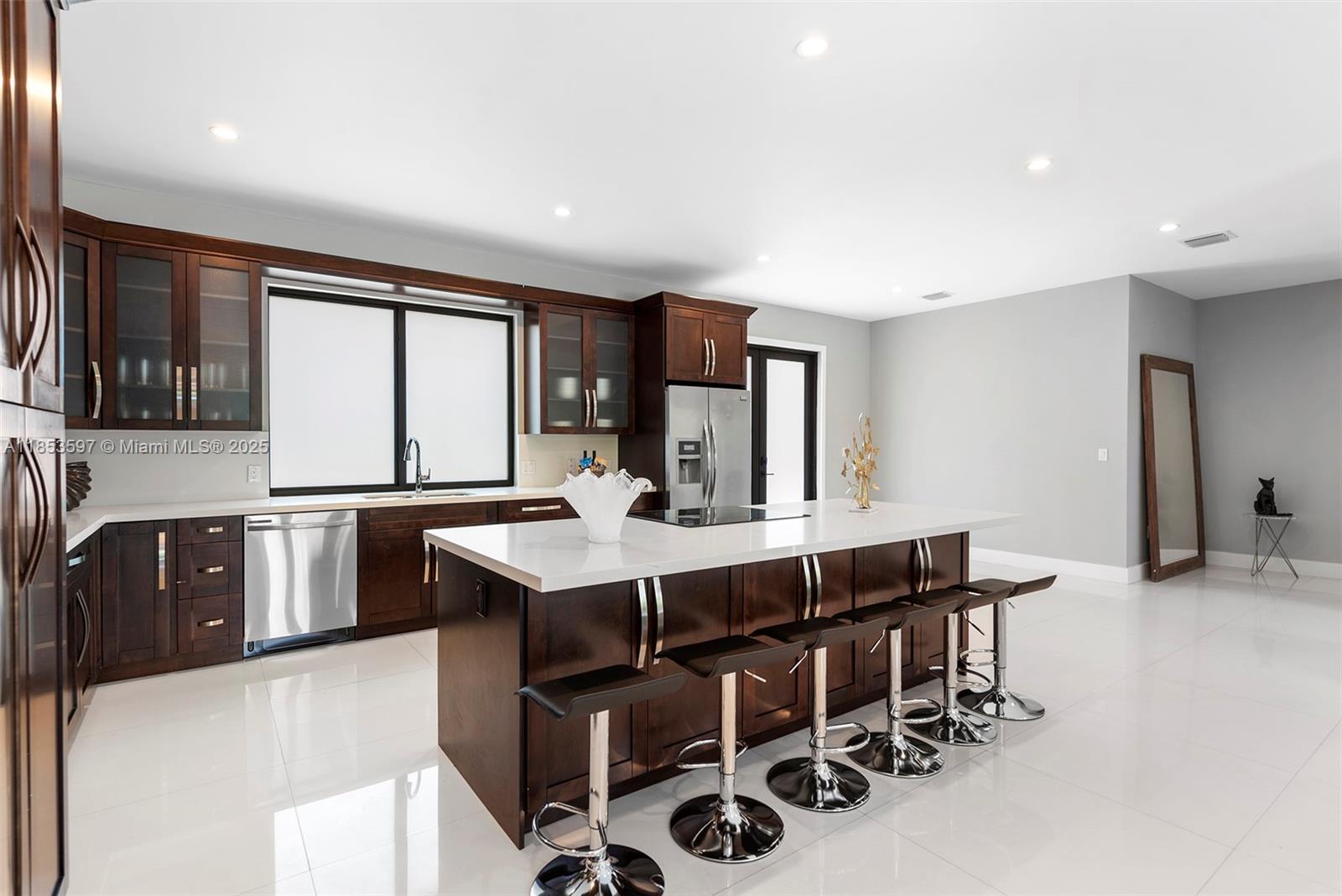 ESTONIA SUB - Residential Lease