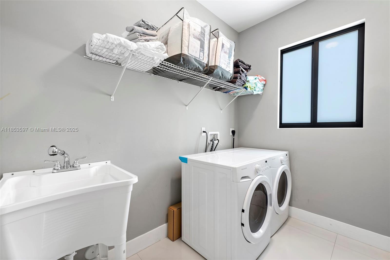 ESTONIA SUB - Residential Lease