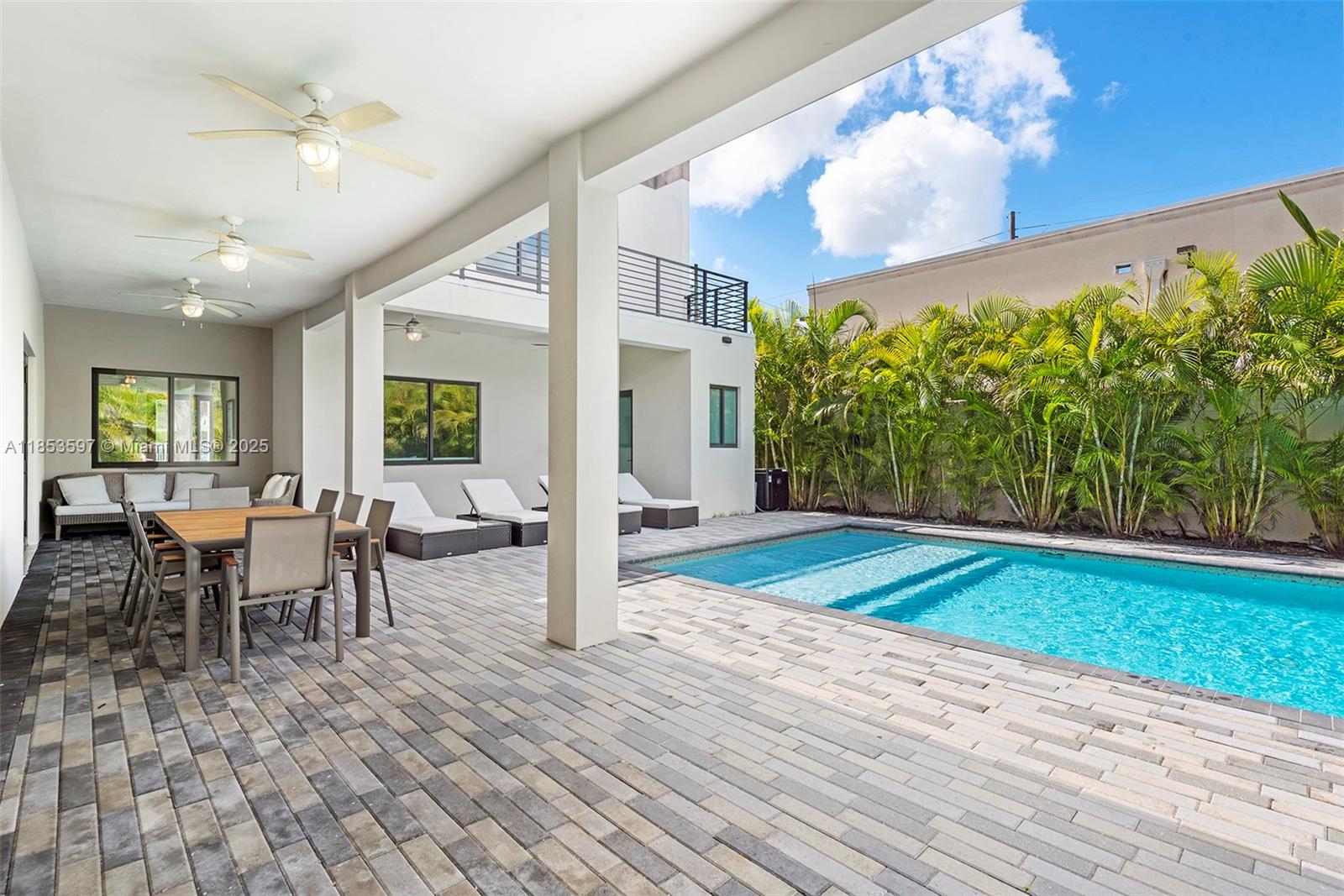 ESTONIA SUB - Residential Lease